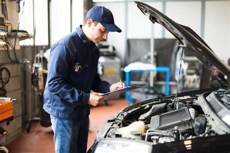 AUTO REPAIR JOBS & CAREERS .